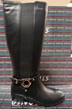 Elegant Black Riding Boots